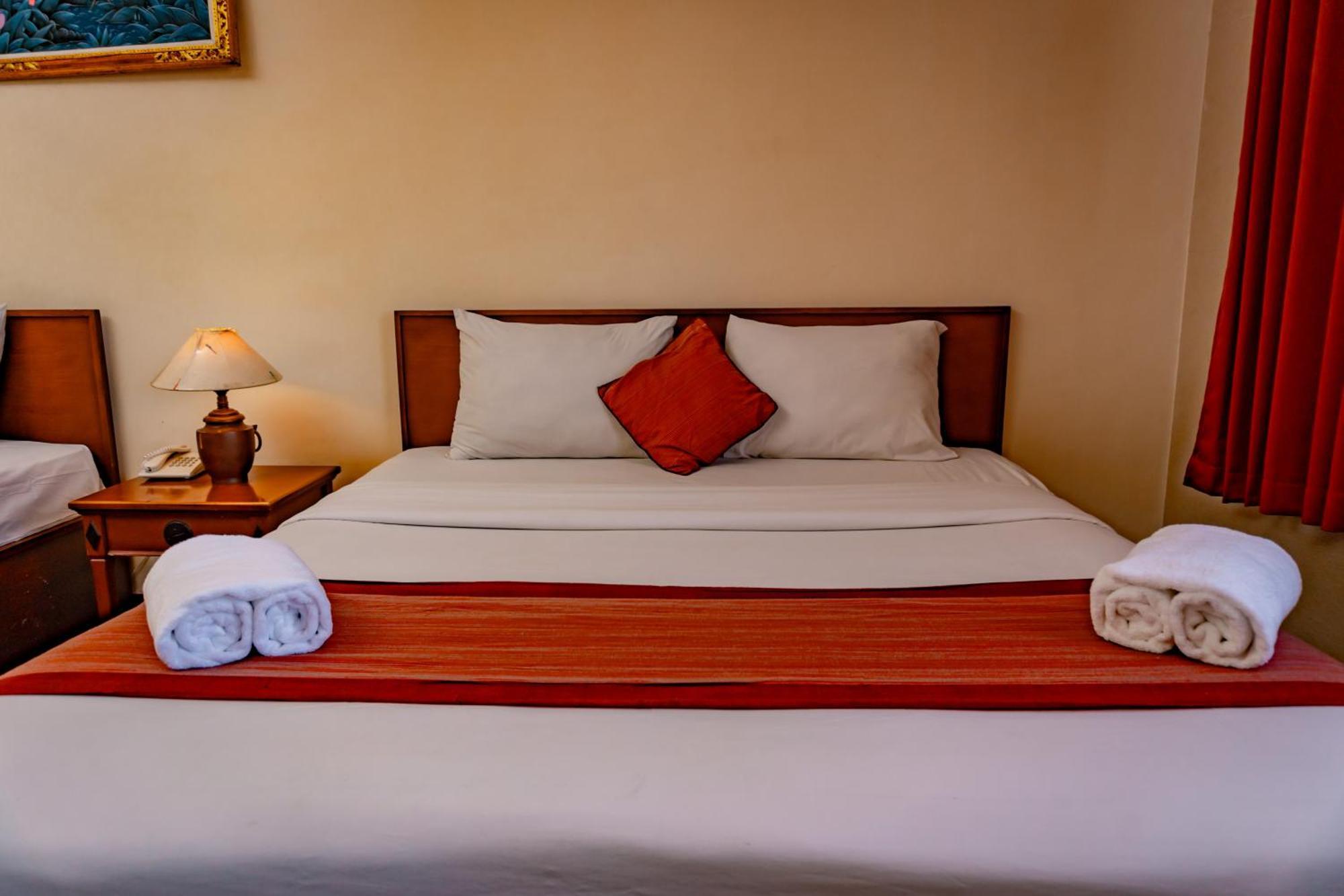 Hotel Puri Dibia Kuta Kuta  Bagian luar foto